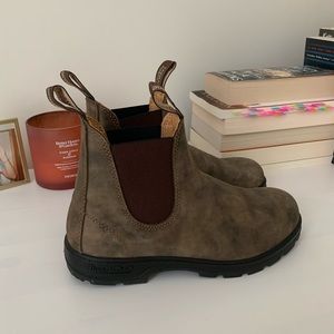 Like New Blundstones!